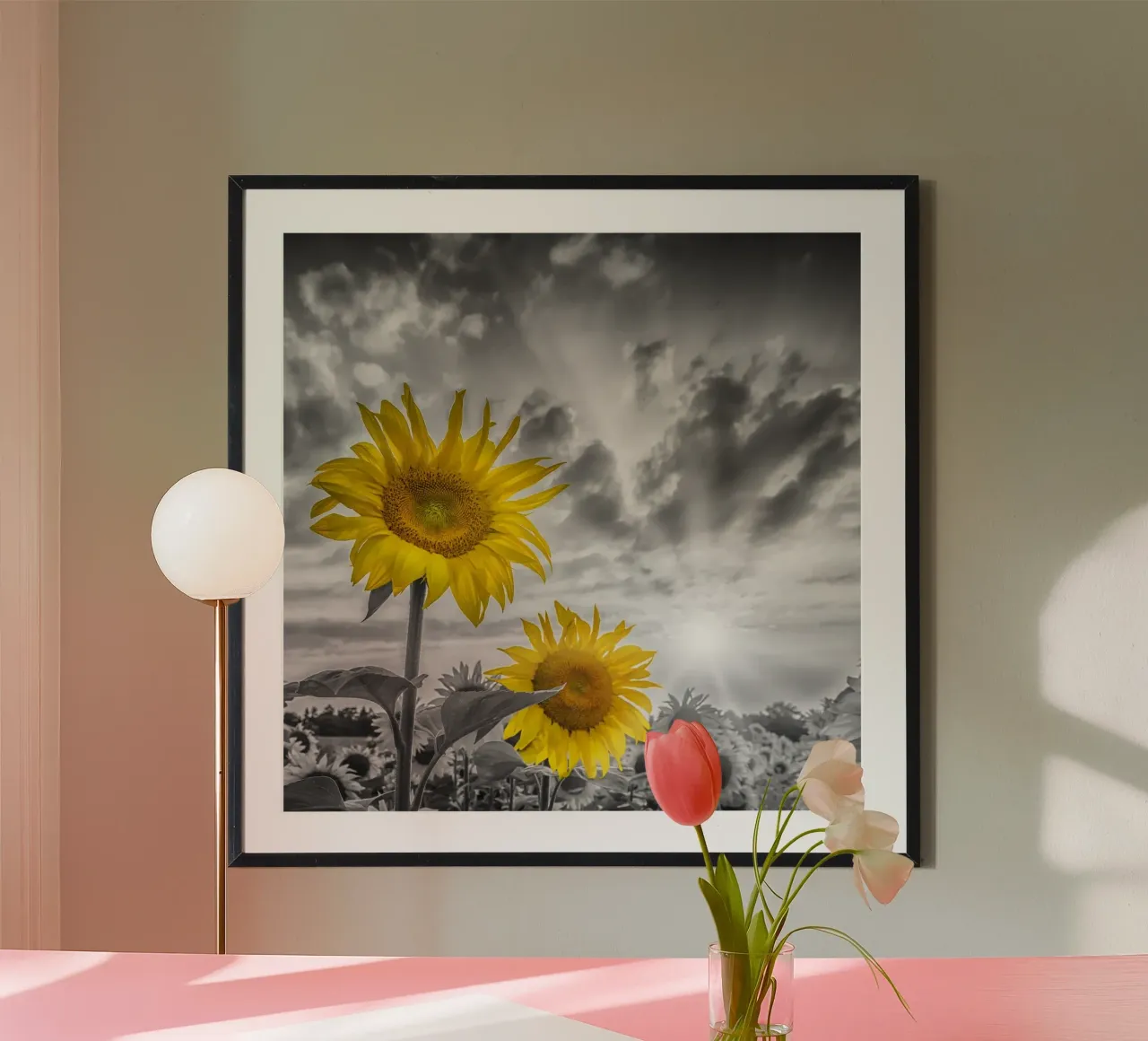 Due girasoli a fuoco poster con telaio in alluminio da Melanie Viola