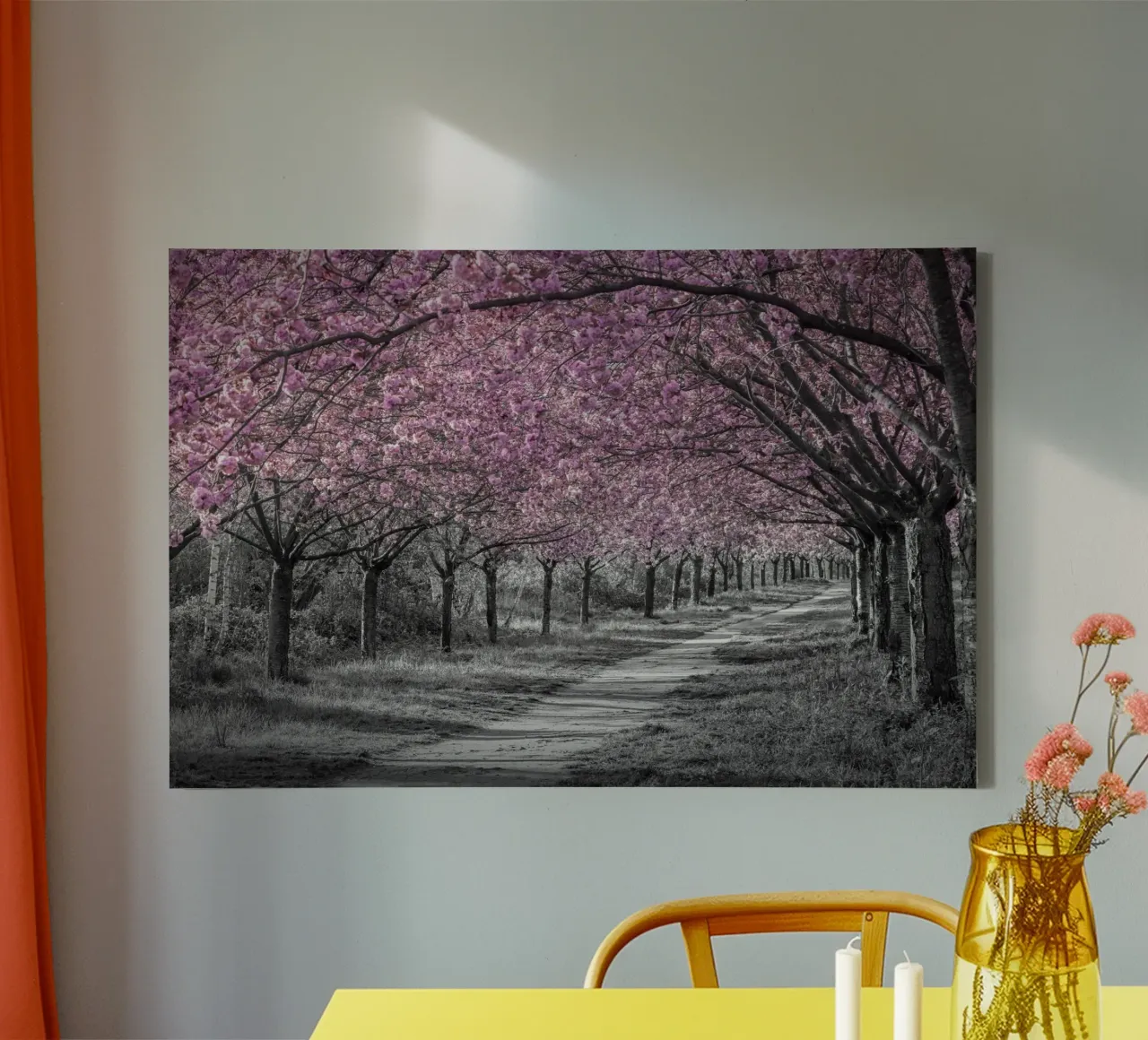 Incantevole viale di ciliegi in fiore in rosa tela con Cornice a cassetta da Melanie Viola
