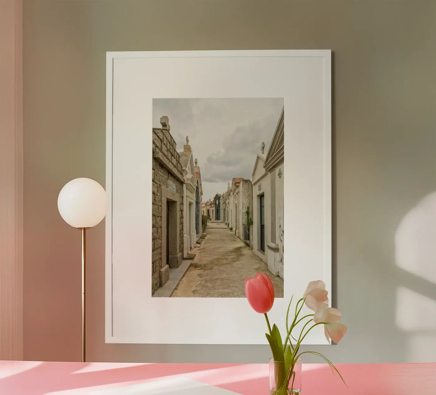 Case funerarie poster da Curious Collections by Marielle Leenders