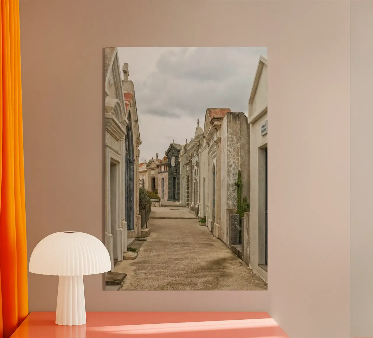 Case funerarie plexiglass da Curious Collections by Marielle Leenders