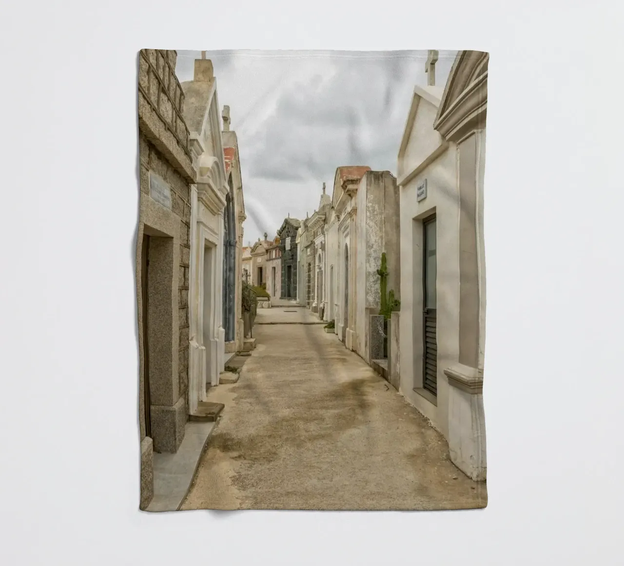 Cimitero storico coperta in pile da Curious Collections by Marielle Leenders