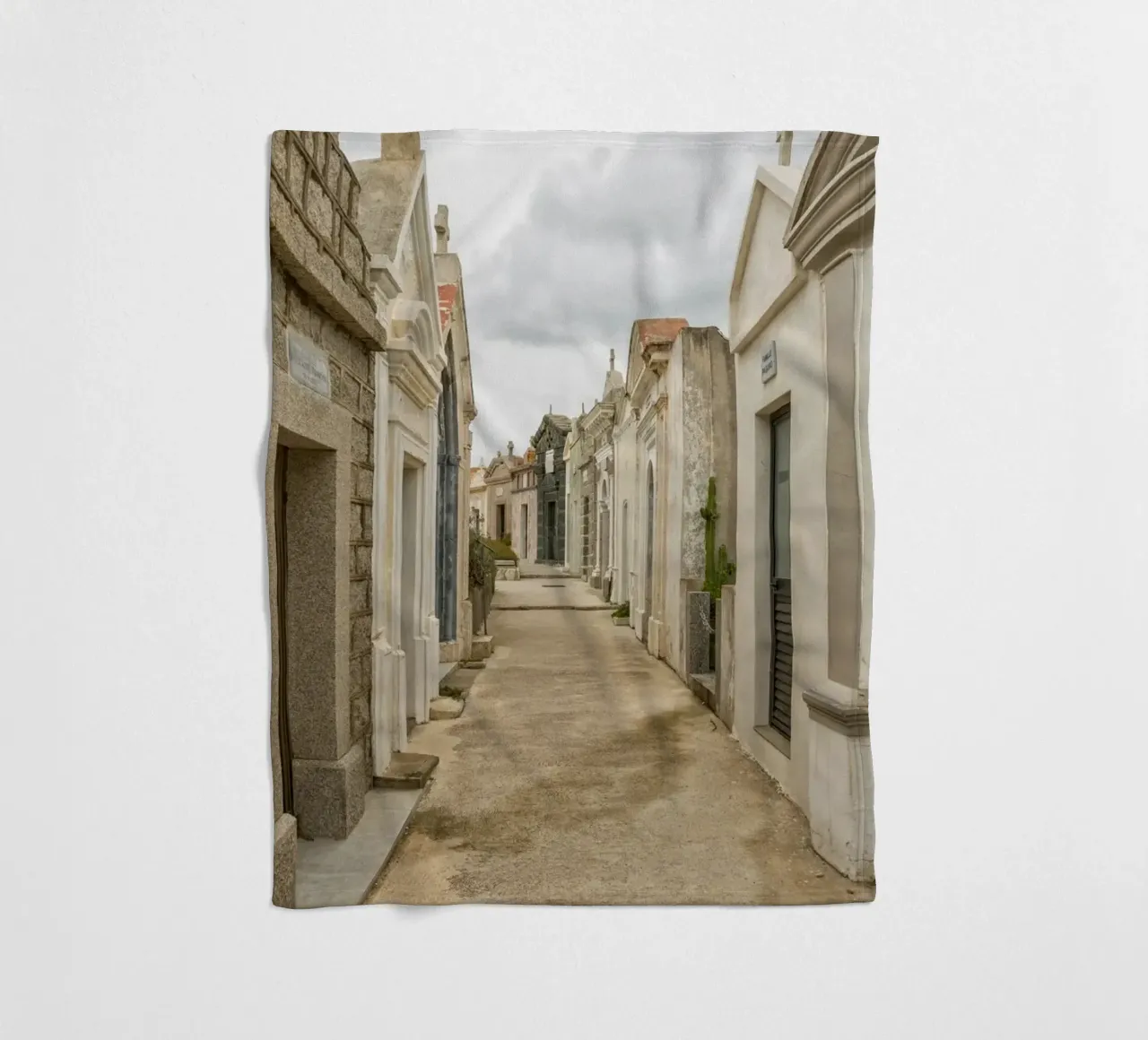 Cimitero storico coperta in pile da Curious Collections by Marielle Leenders