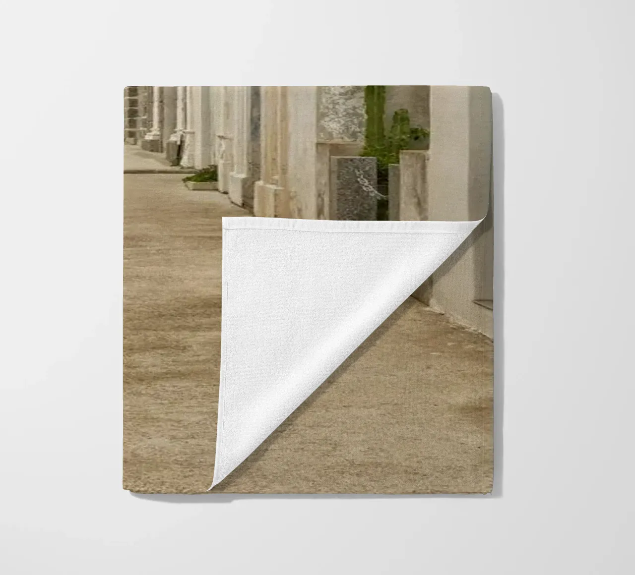 Cimitero storico telo mare da Curious Collections by Marielle Leenders