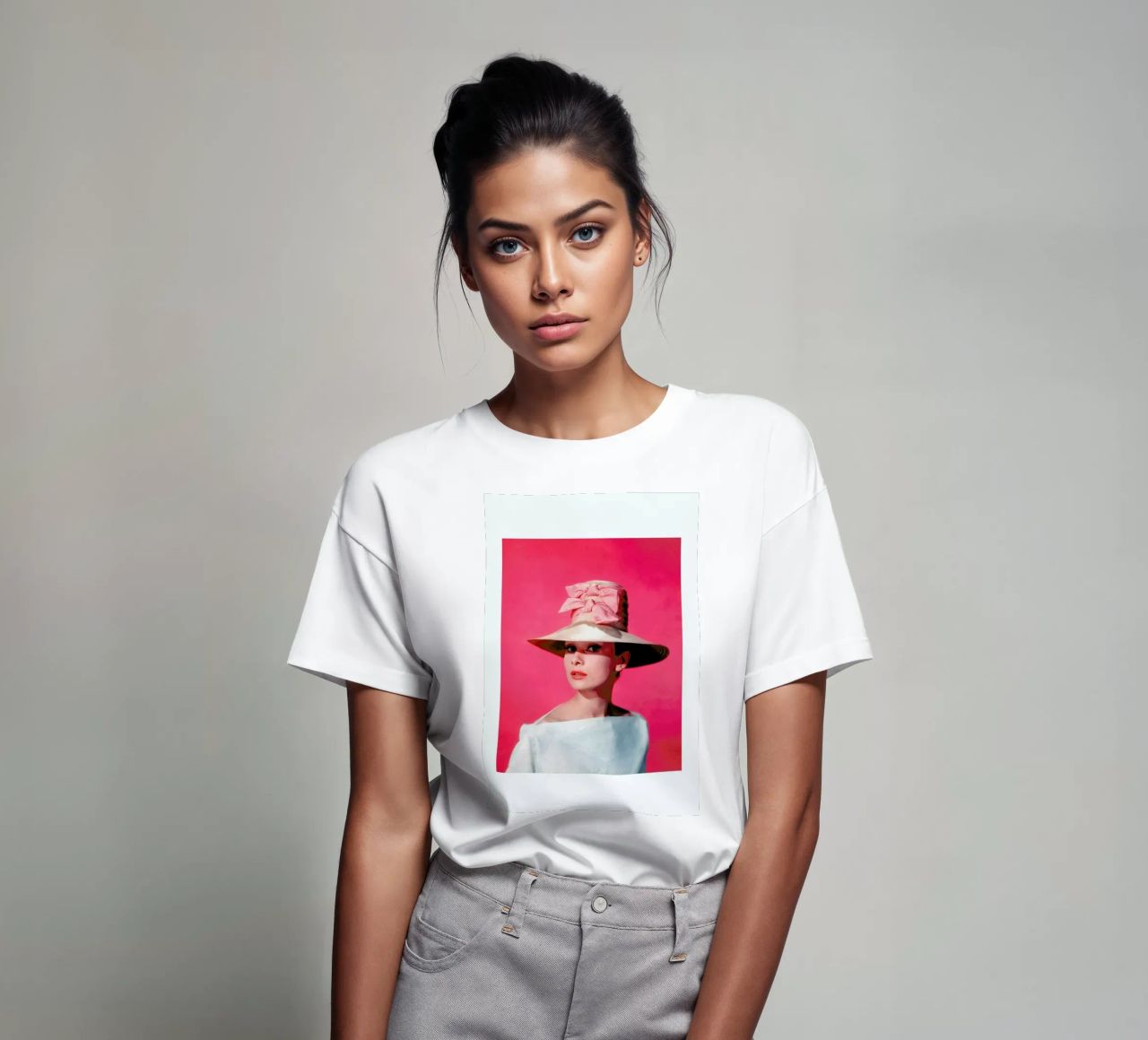 Audrey Hepburn in Funny Face, 1957 T-Shirt von Gallery Print and Art Limited