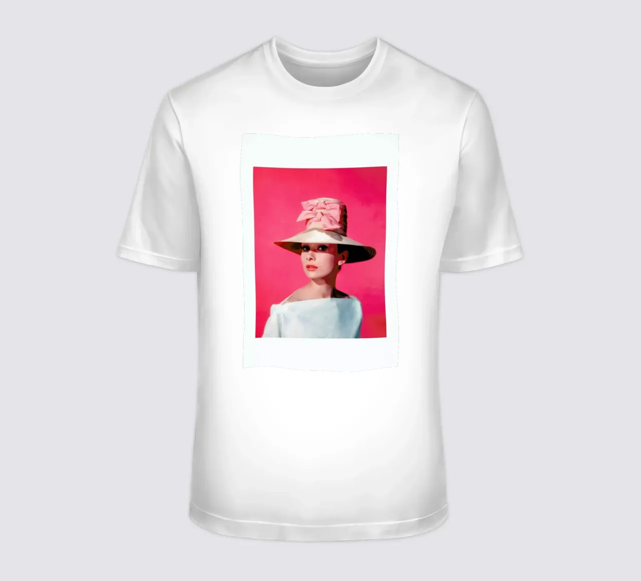 Audrey Hepburn in Funny Face, 1957 t-shirt da Gallery Print and Art Limited