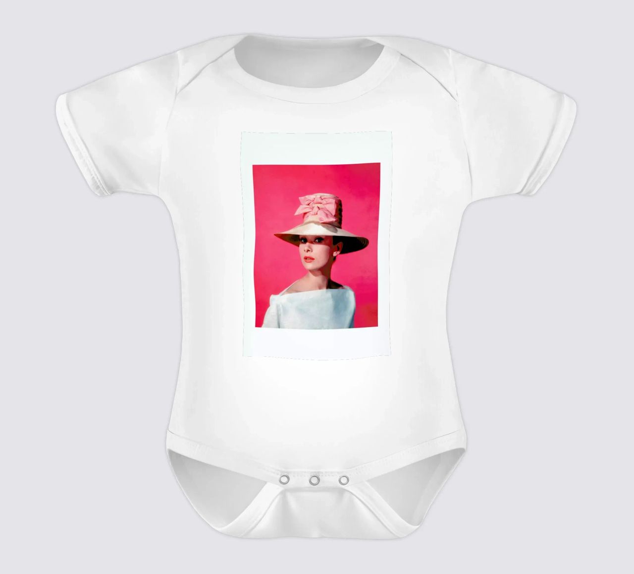 Audrey Hepburn in Funny Face, 1957 Kurzarm Babybody von Gallery Print and Art Limited