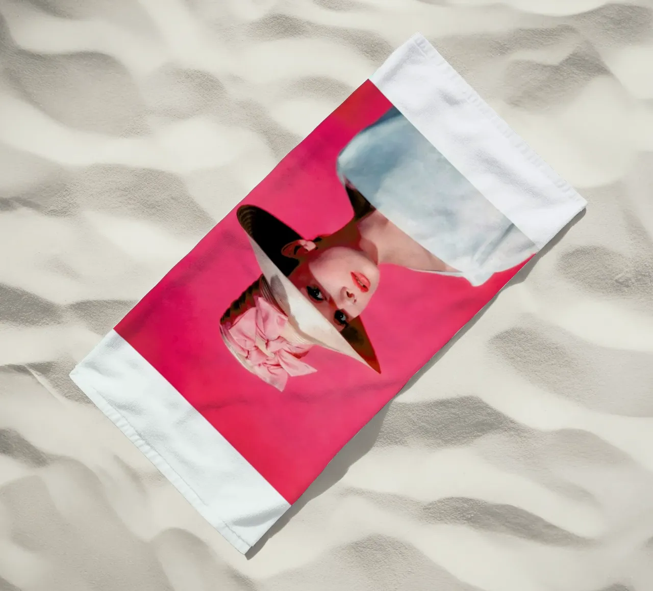 Audrey Hepburn in Funny Face, 1957 telo mare da Gallery Print and Art Limited