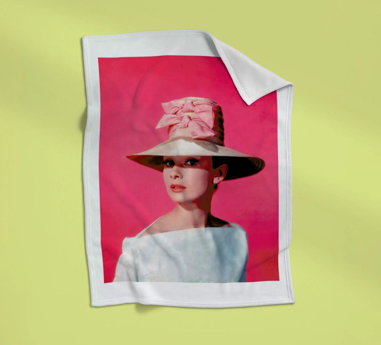 Audrey Hepburn in Funny Face, 1957 Fleecedecke von Gallery Print and Art Limited