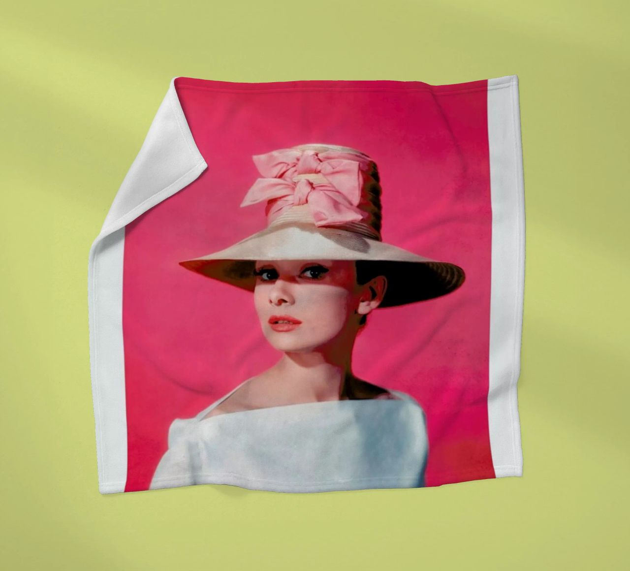 Audrey Hepburn in Funny Face, 1957 Fleecedecke von Gallery Print and Art Limited