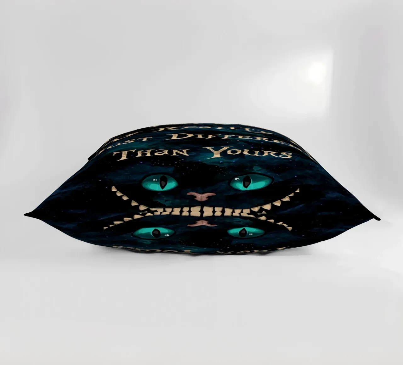 Alice In Wonderland cuscino da nabakumov