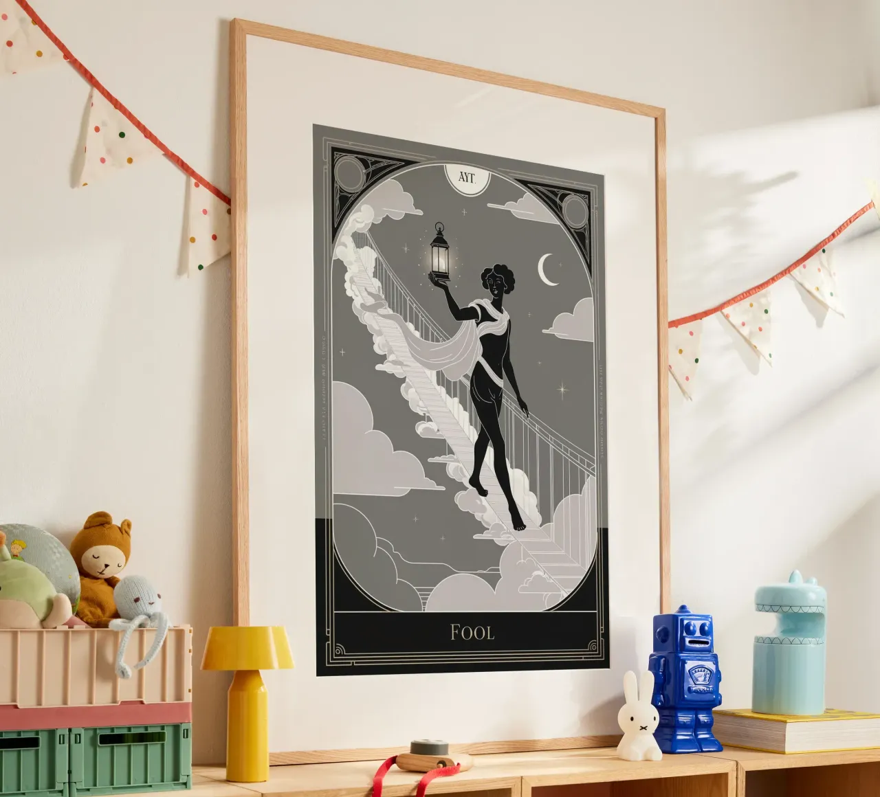 The Fool – The Wanderer’s Call Poster mit Holzrahmen von Mystique & Muse