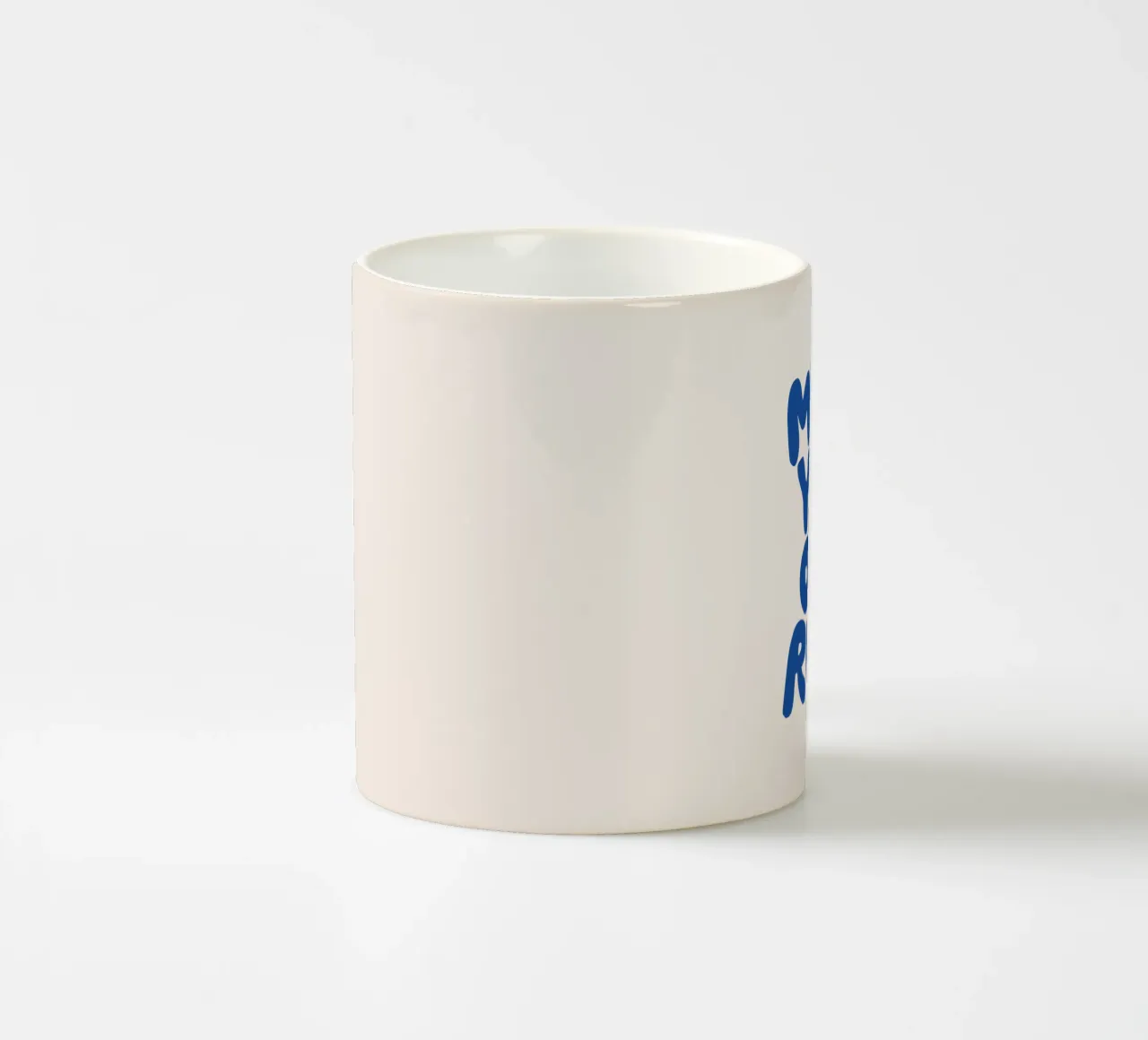 Crea le tue regole Design tipografico in blu tazza in ceramica da THE MOTIVATED TYPE
