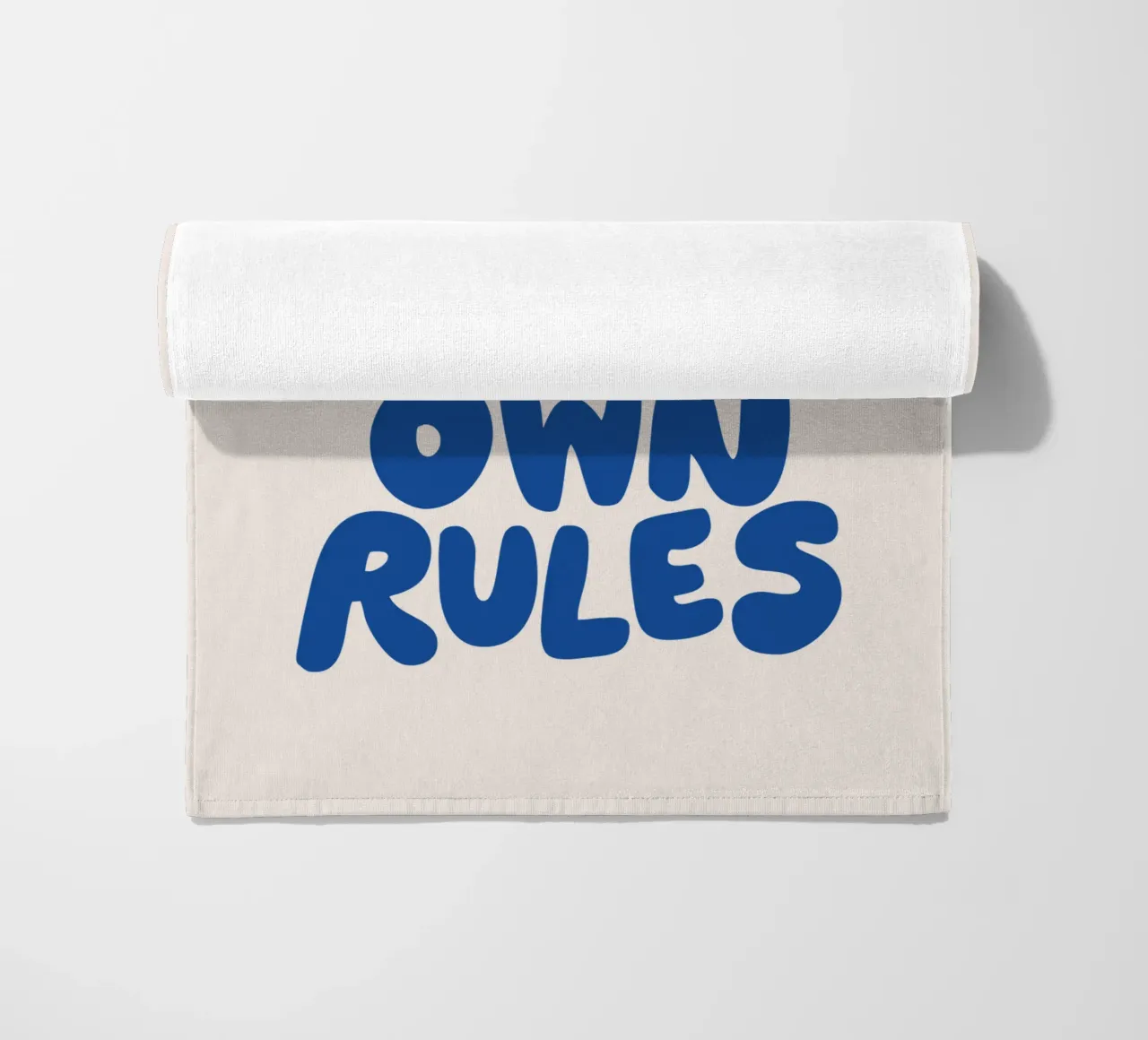 Crea le tue regole Design tipografico in blu telo mare da THE MOTIVATED TYPE