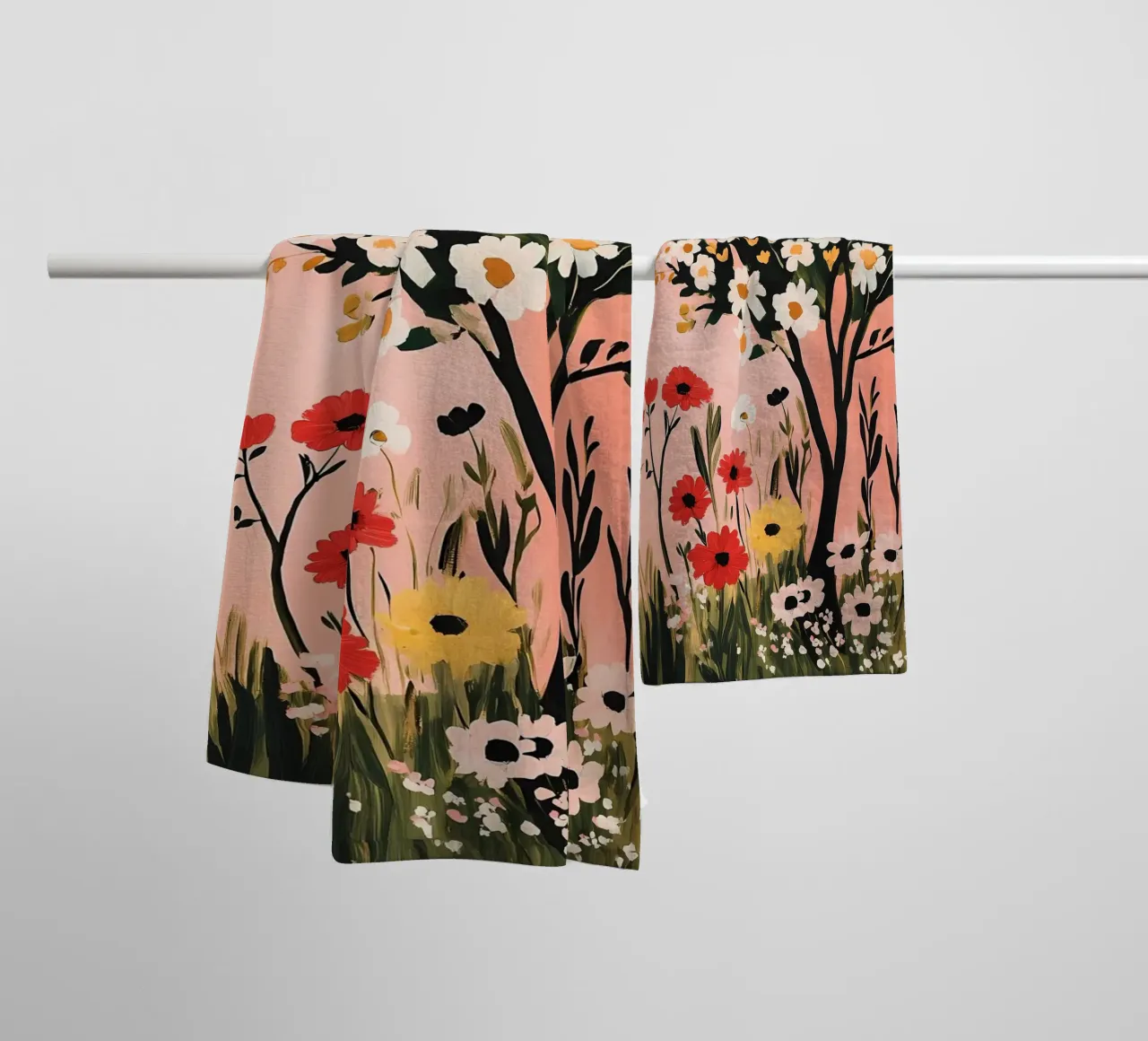 Fiori selvatici di campo e alberi asciugamano da bagno da IamHomeStudio