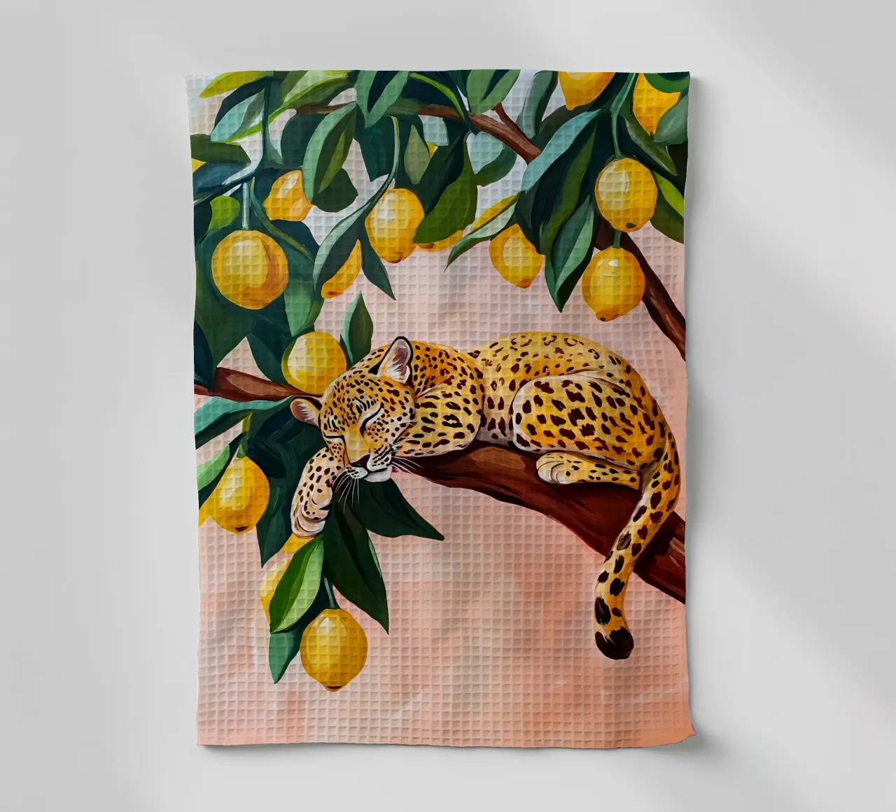 Leopardo addormentato su un albero di limoni canovaccio da cucina da IamHomeStudio