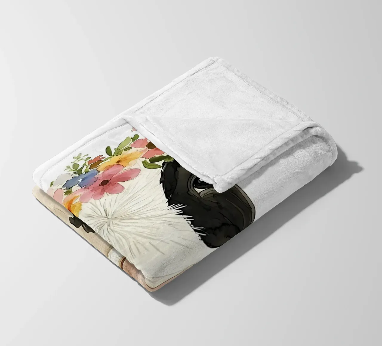Mucca con corona floreale coperta in pile da IamHomeStudio