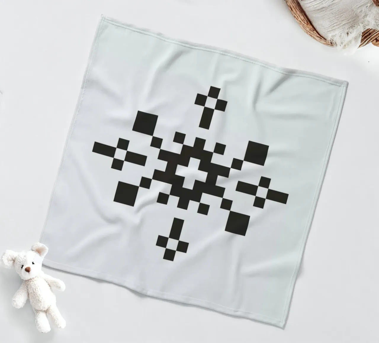 Black Snowflake 1 coperta in pile da Studio One