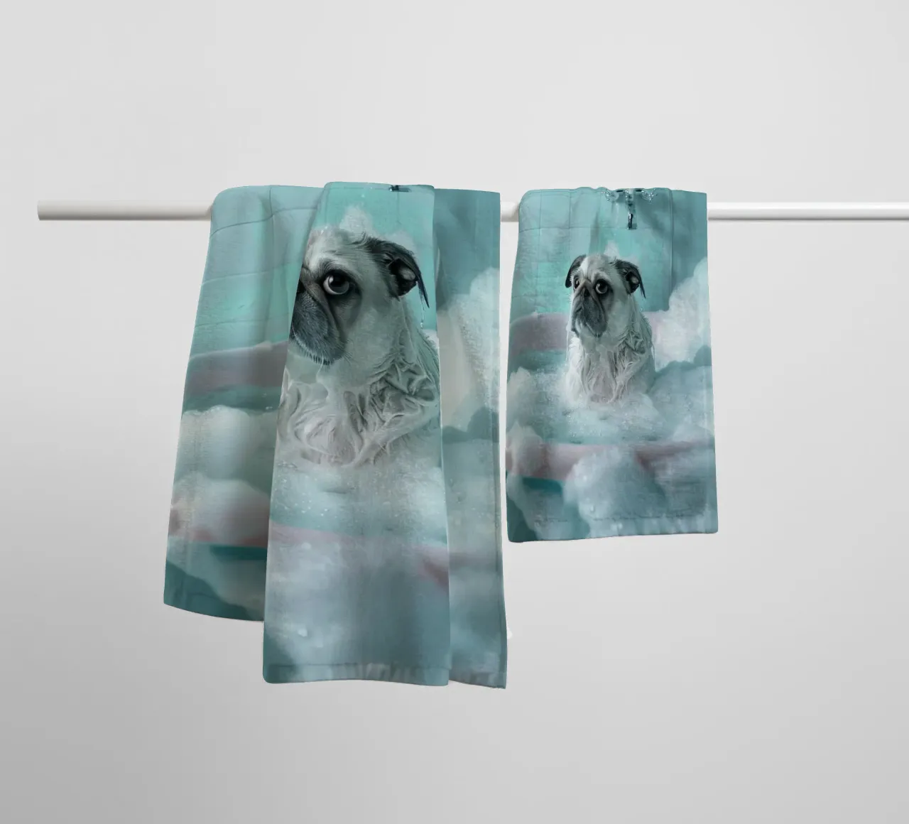 Pug  in a bathtub filled with bubbles asciugamano da bagno da LisaArtes