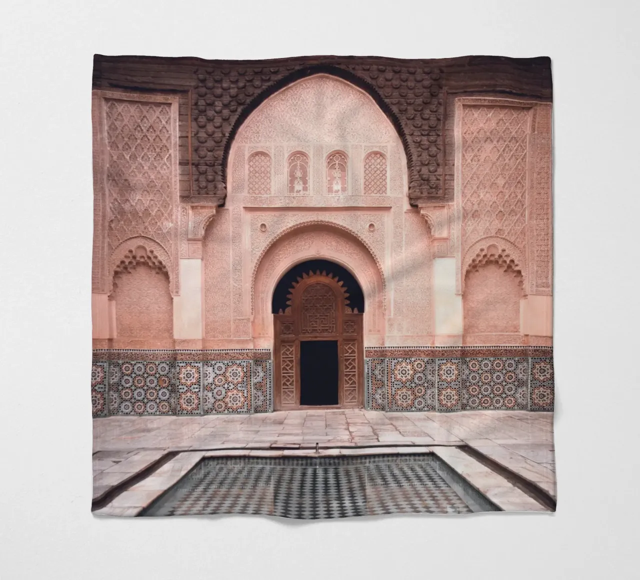 Orientalischer Hof – Mystische Mosaikarchitektur Fleecedecke von Whole©