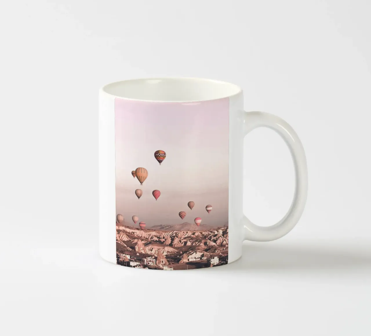 Giro in mongolfiera da sogno - paesaggio magico tazza in ceramica da Whole©
