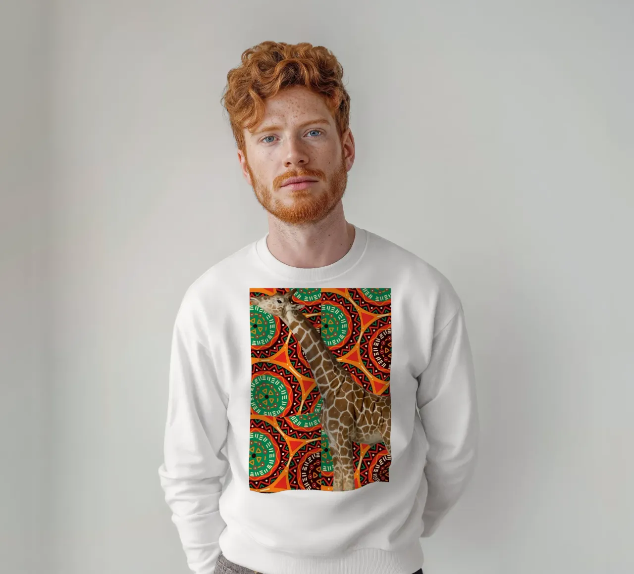 Giraffe sweatshirt van Mounias Design