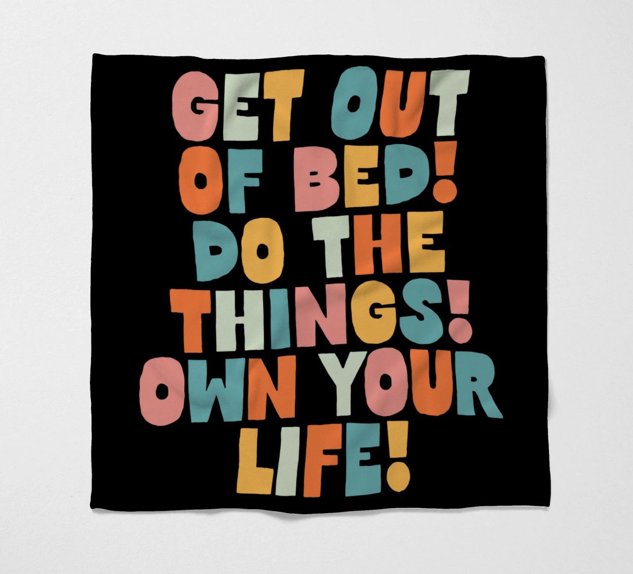 Alzarsi dal letto, fare le cose, essere padroni della propria vita coperta in pile da THE MOTIVATED TYPE
