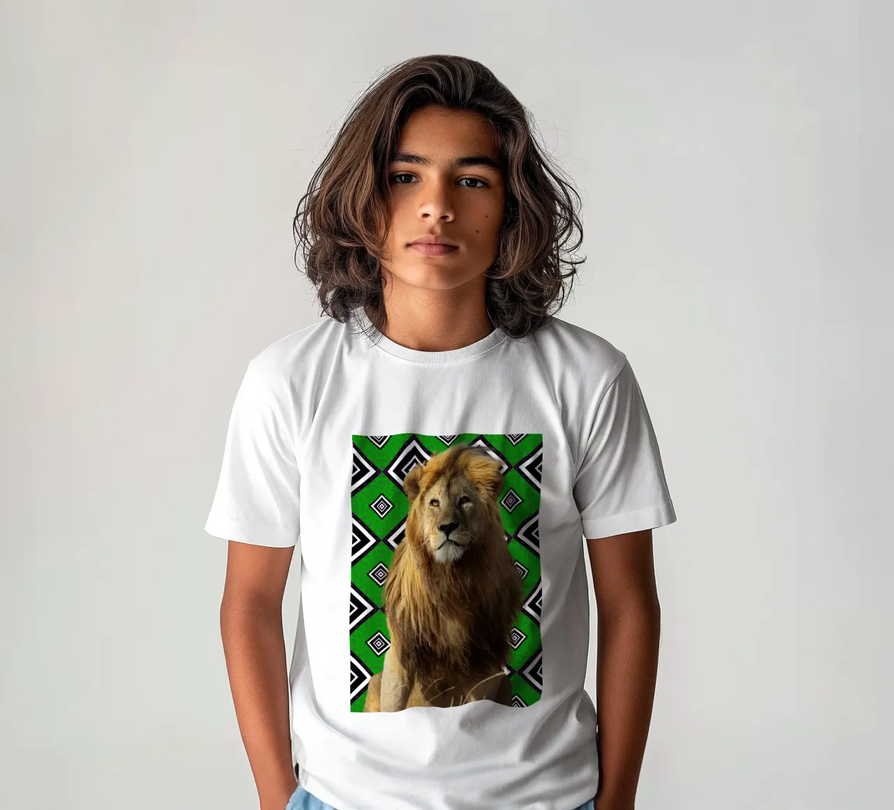 Löwe 2 kids t-shirt by Mounias Design