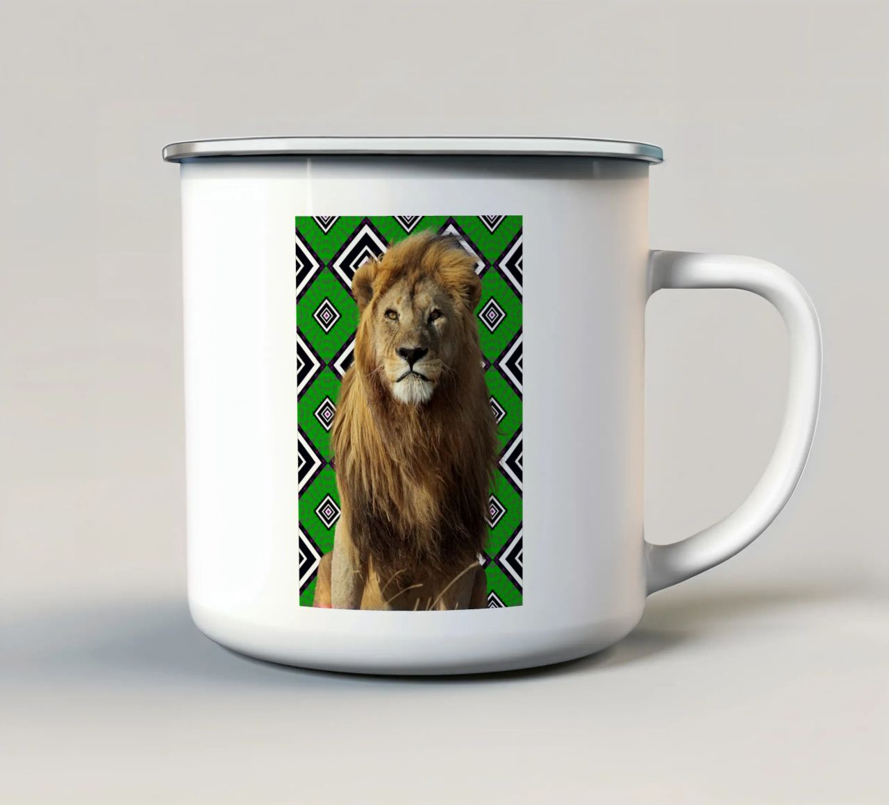 Löwe 2 tazza in smalto da Mounias Design