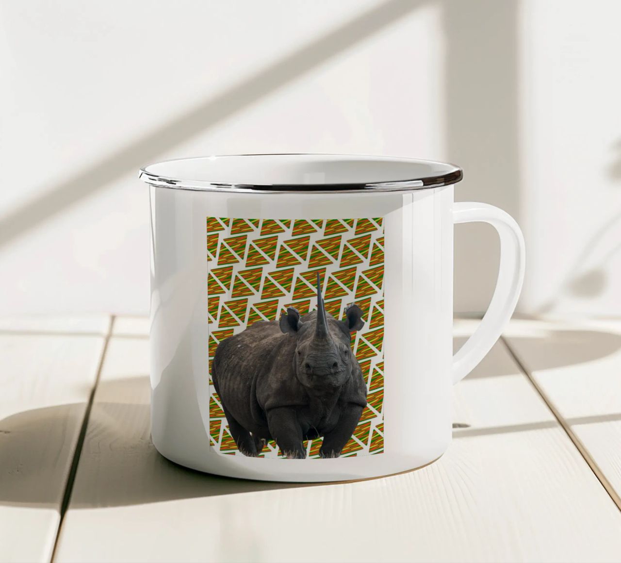 Nashorn tazza in smalto da Mounias Design