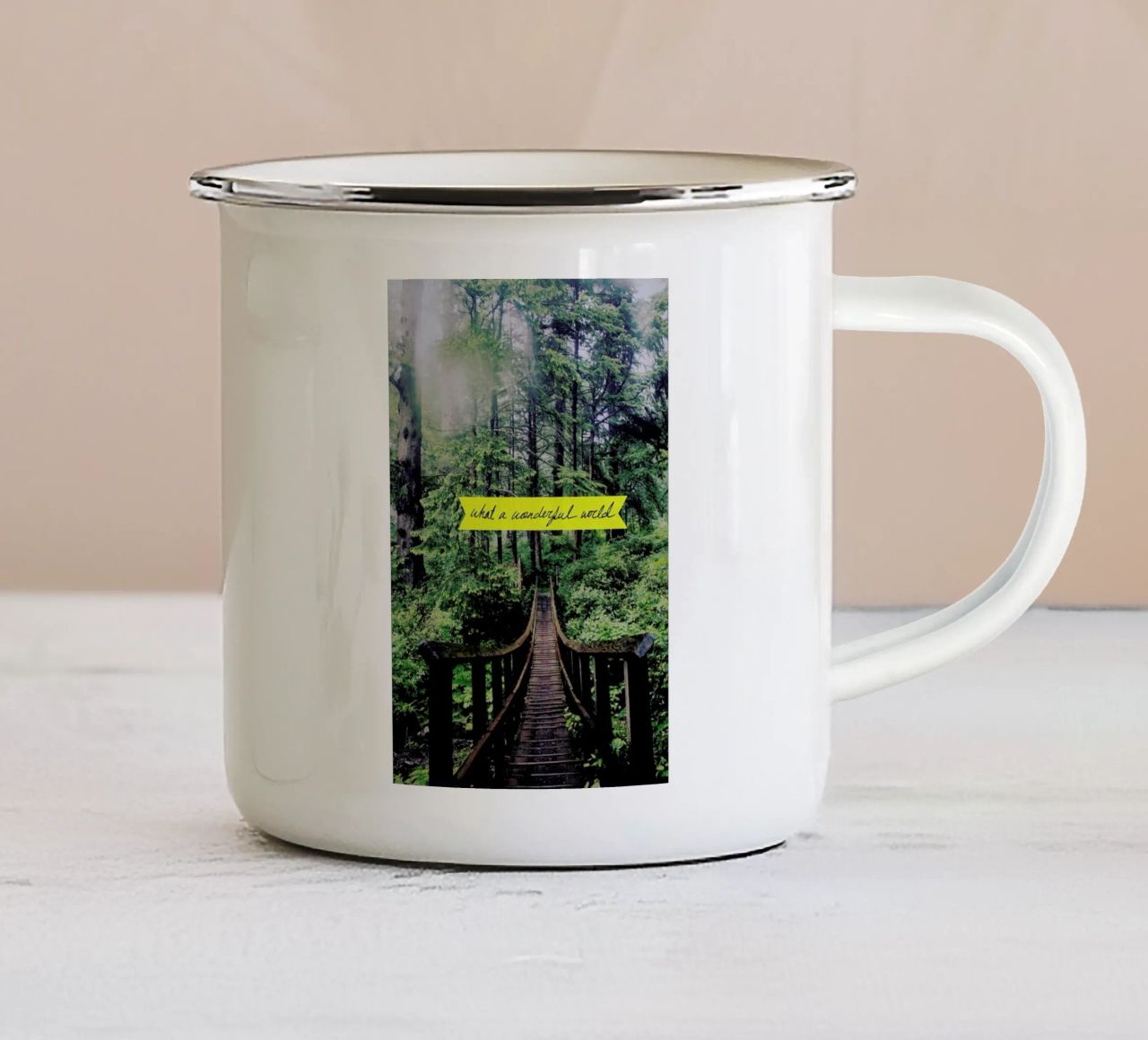 What a Wonderful World tazza in smalto da Leah Flores