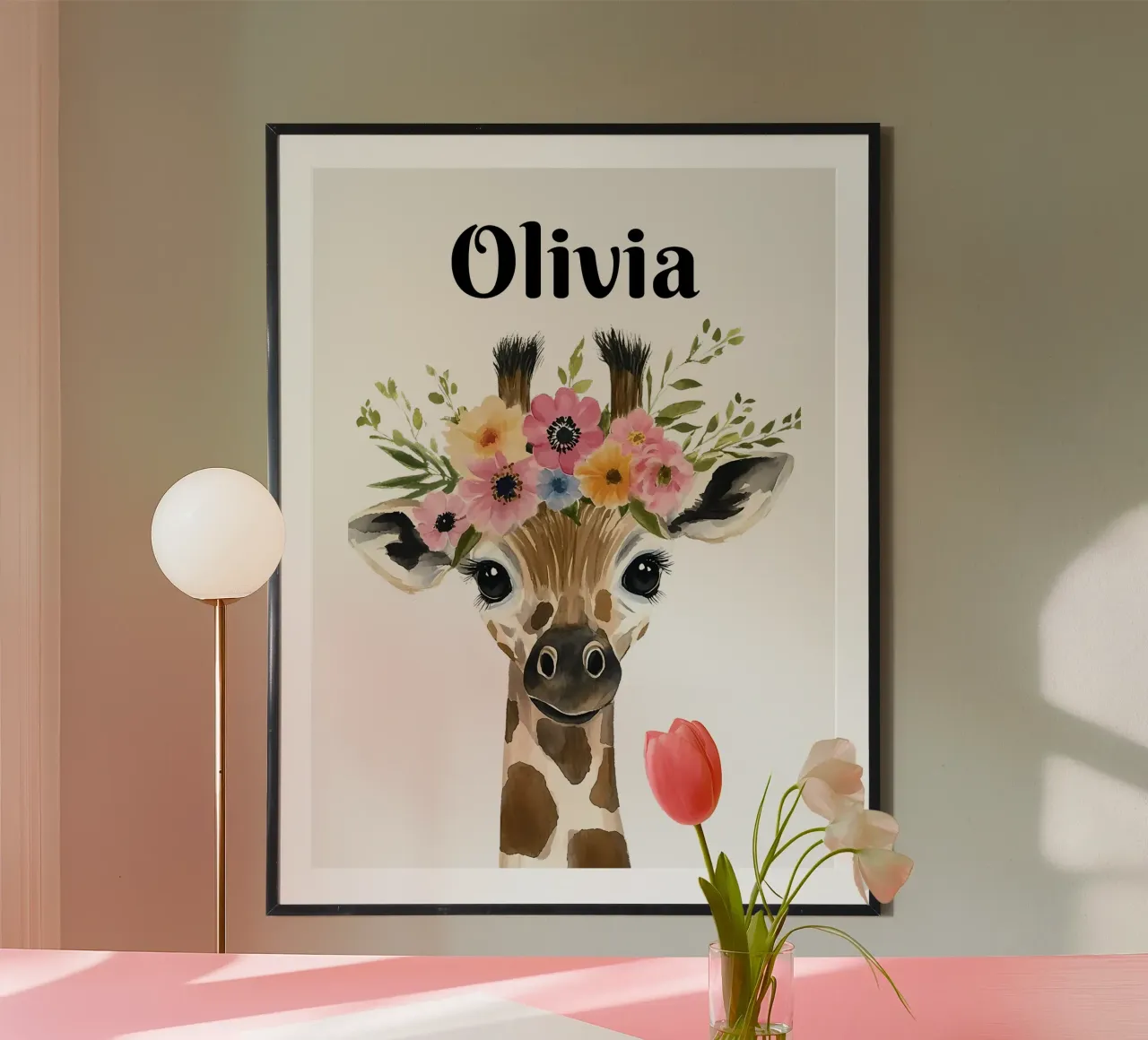 Baby Giraffa con corona floreale poster da IamHomeStudio