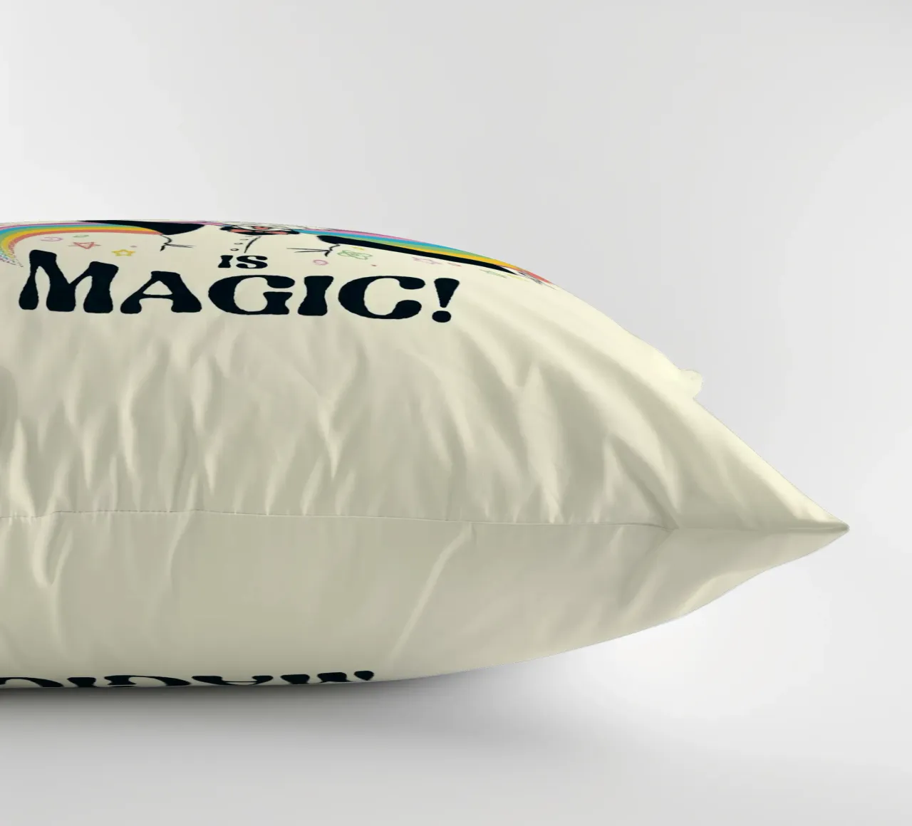 Science is Magic cuscino da Tobe Fonseca
