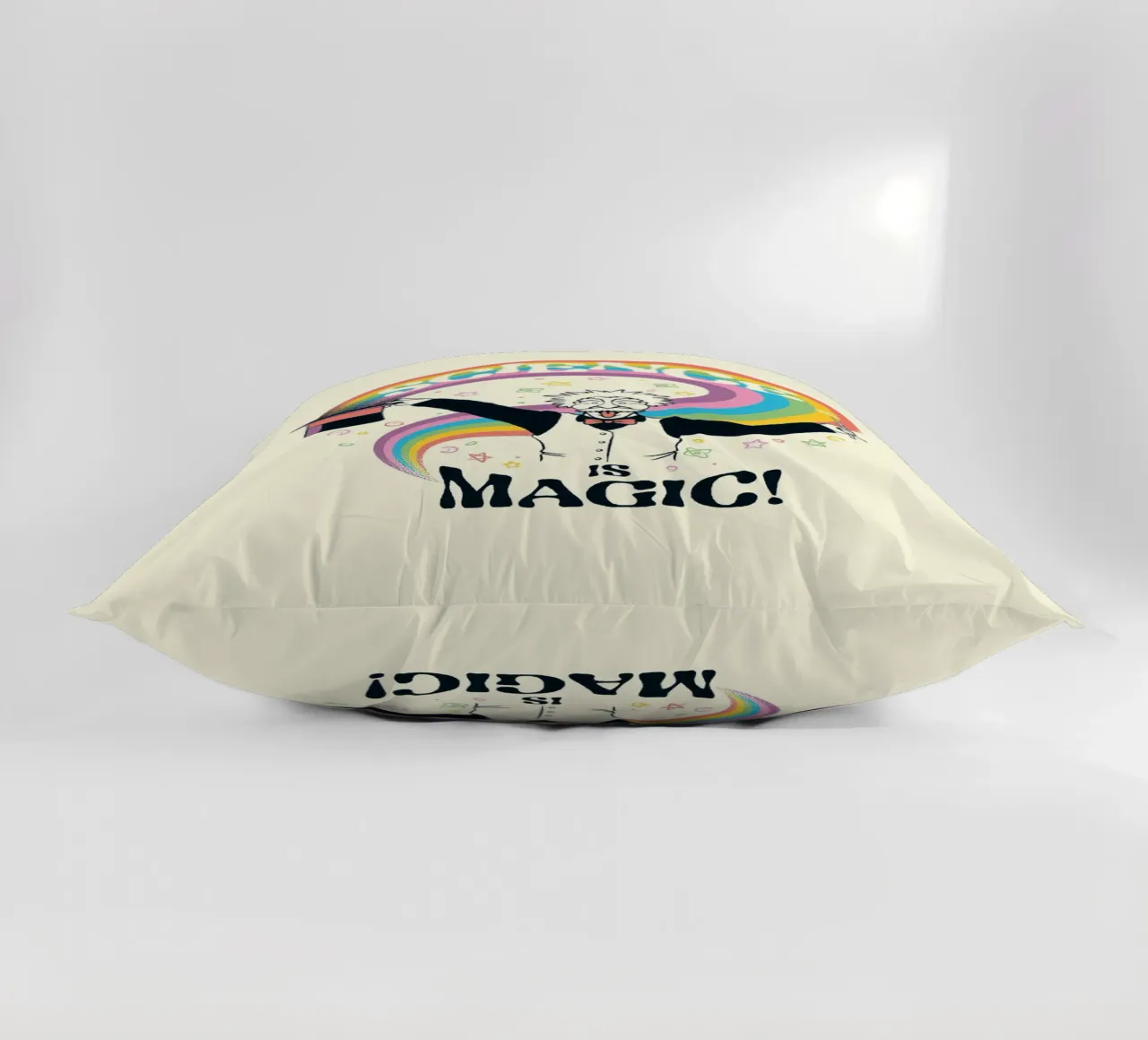 Science is Magic cuscino da Tobe Fonseca