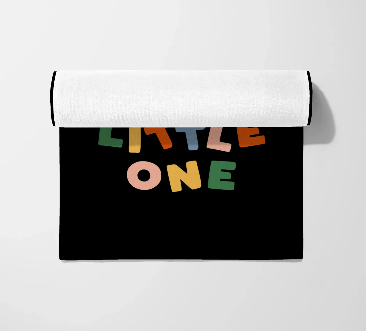 Dream Big Little One Design tipografico colorato telo mare da THE MOTIVATED TYPE