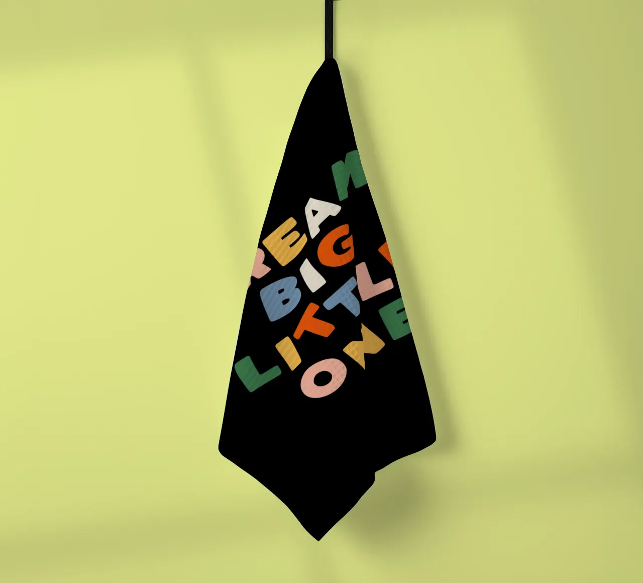 Dream Big Little One Design tipografico colorato canovaccio da cucina da THE MOTIVATED TYPE