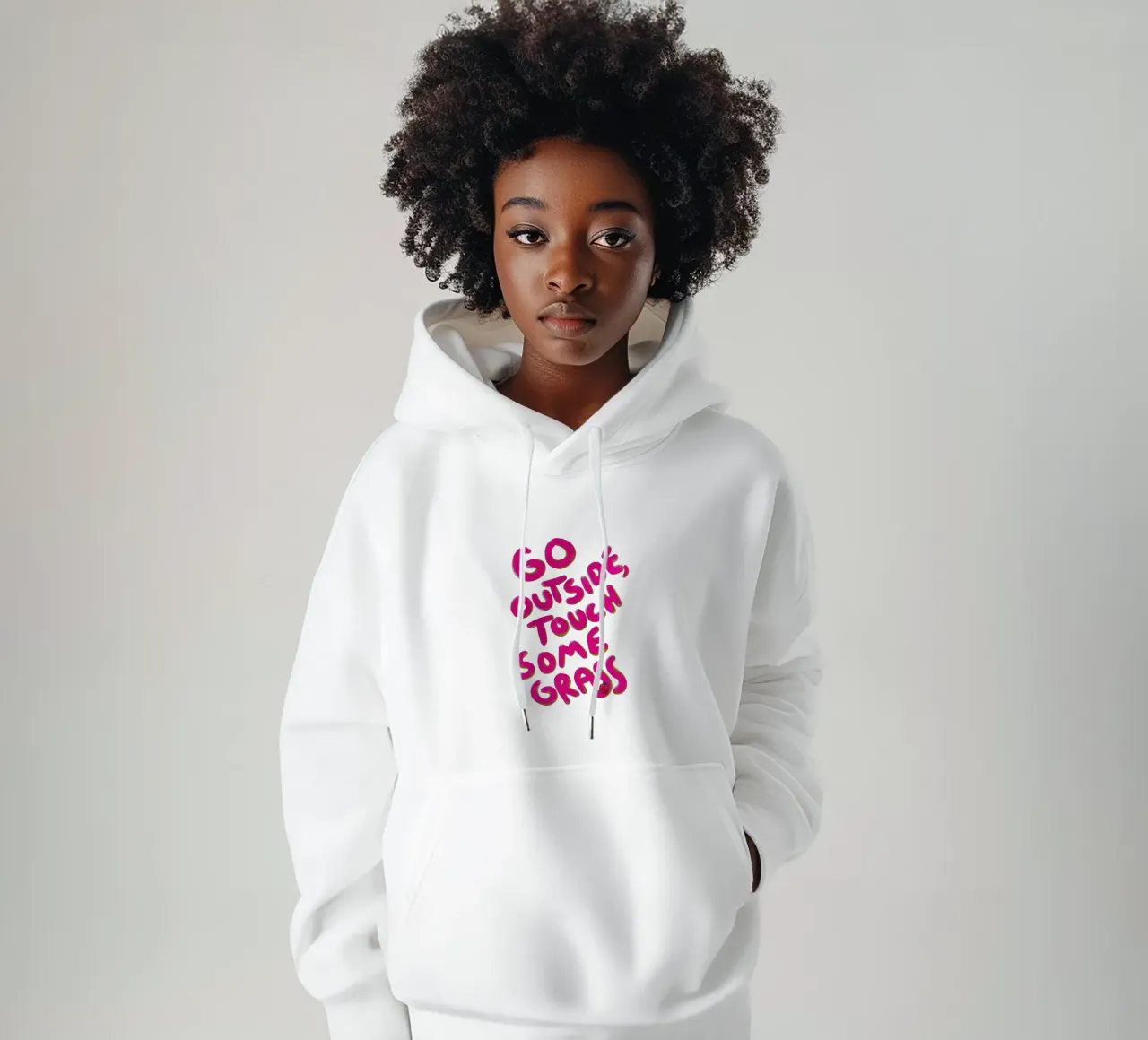 Go outside, touch some grass - handlettering hoodie van Illustration Raissa Oltmanns