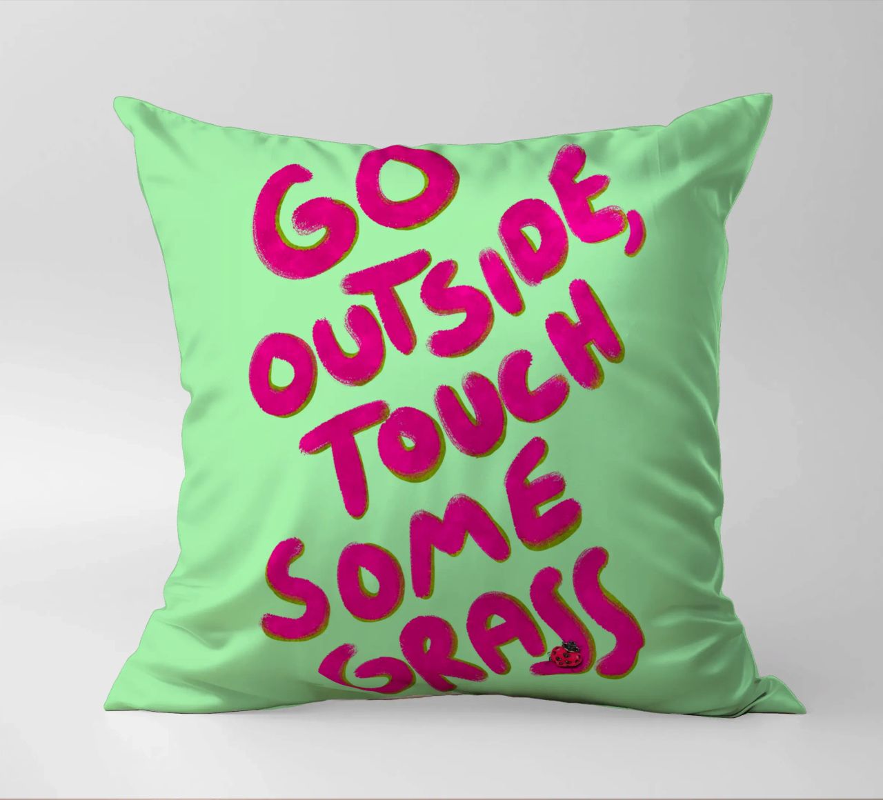 Go outside, touch some grass - handlettering cuscino da Illustration Raissa Oltmanns