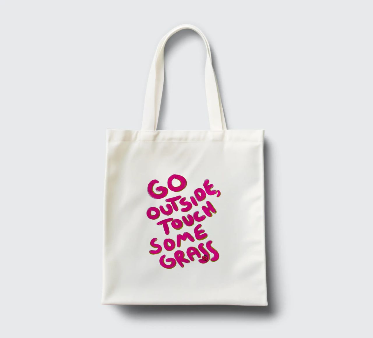 Go outside, touch some grass - handlettering tote bag by Illustration Raissa Oltmanns