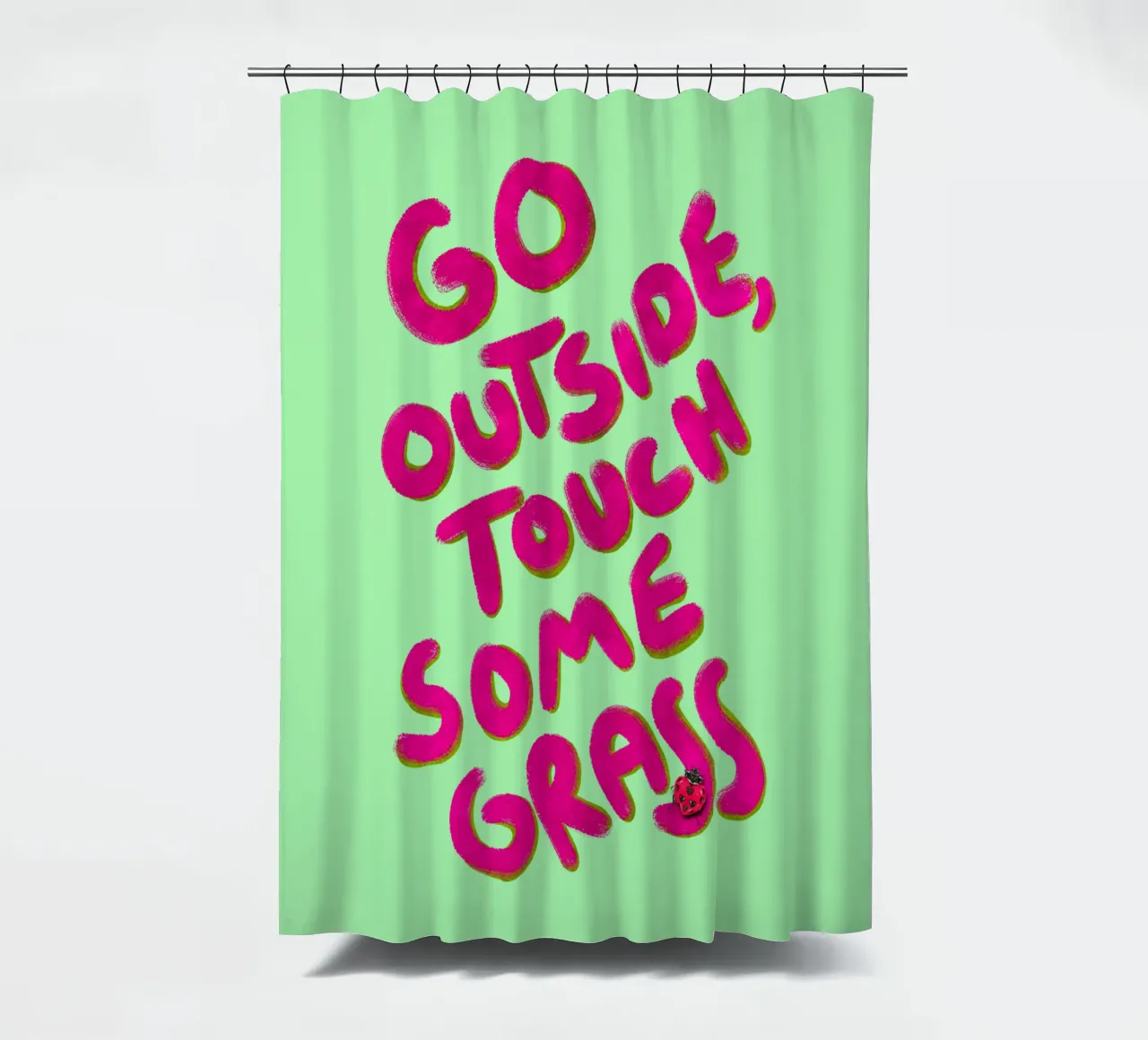 Go outside, touch some grass - handlettering Duschvorhang von Illustration Raissa Oltmanns