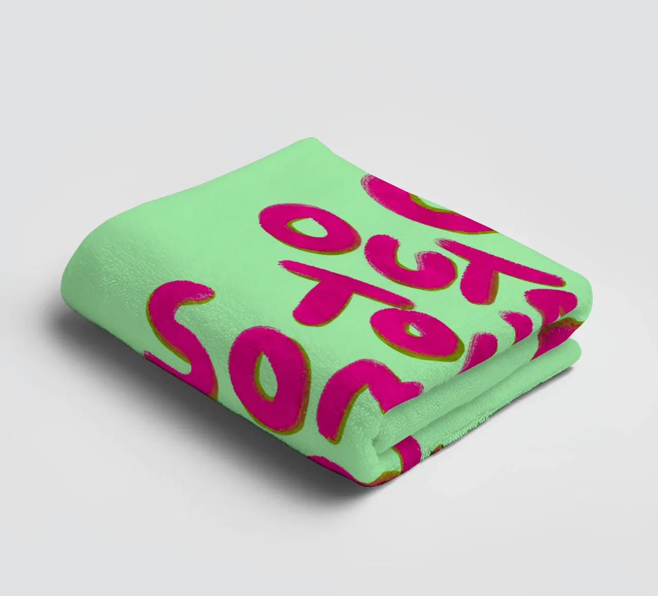 Go outside, touch some grass - handlettering serviette de bain de Illustration Raissa Oltmanns