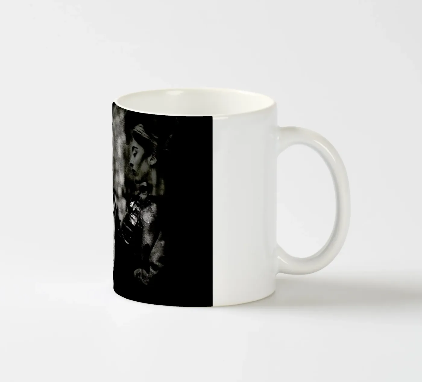 Critical ceramic mug by Sophie Etchart