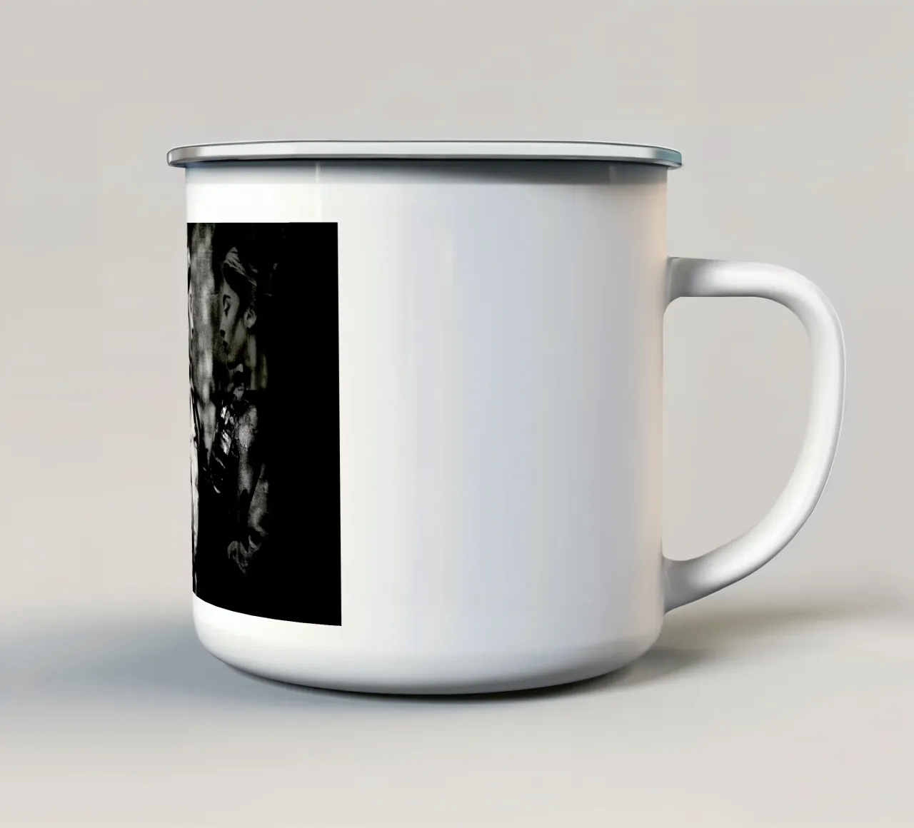Critical tazza in smalto da Sophie Etchart