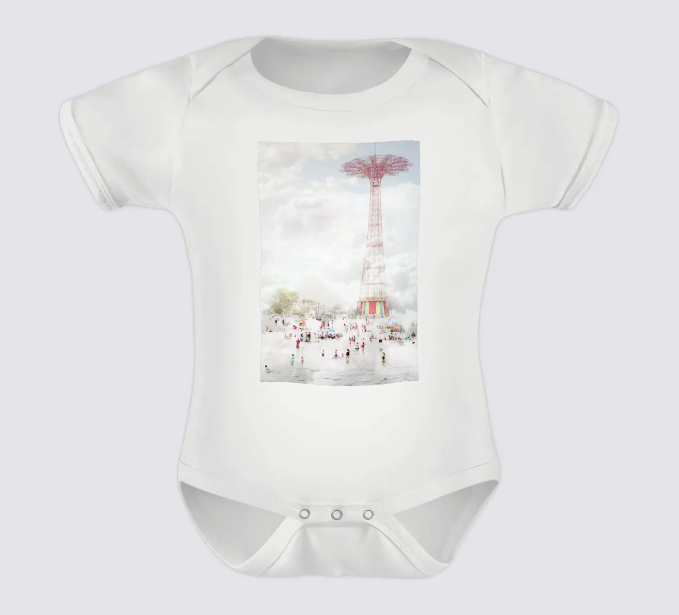 Brooklyn Eiffel Tower body bébé de Mina Teslaru