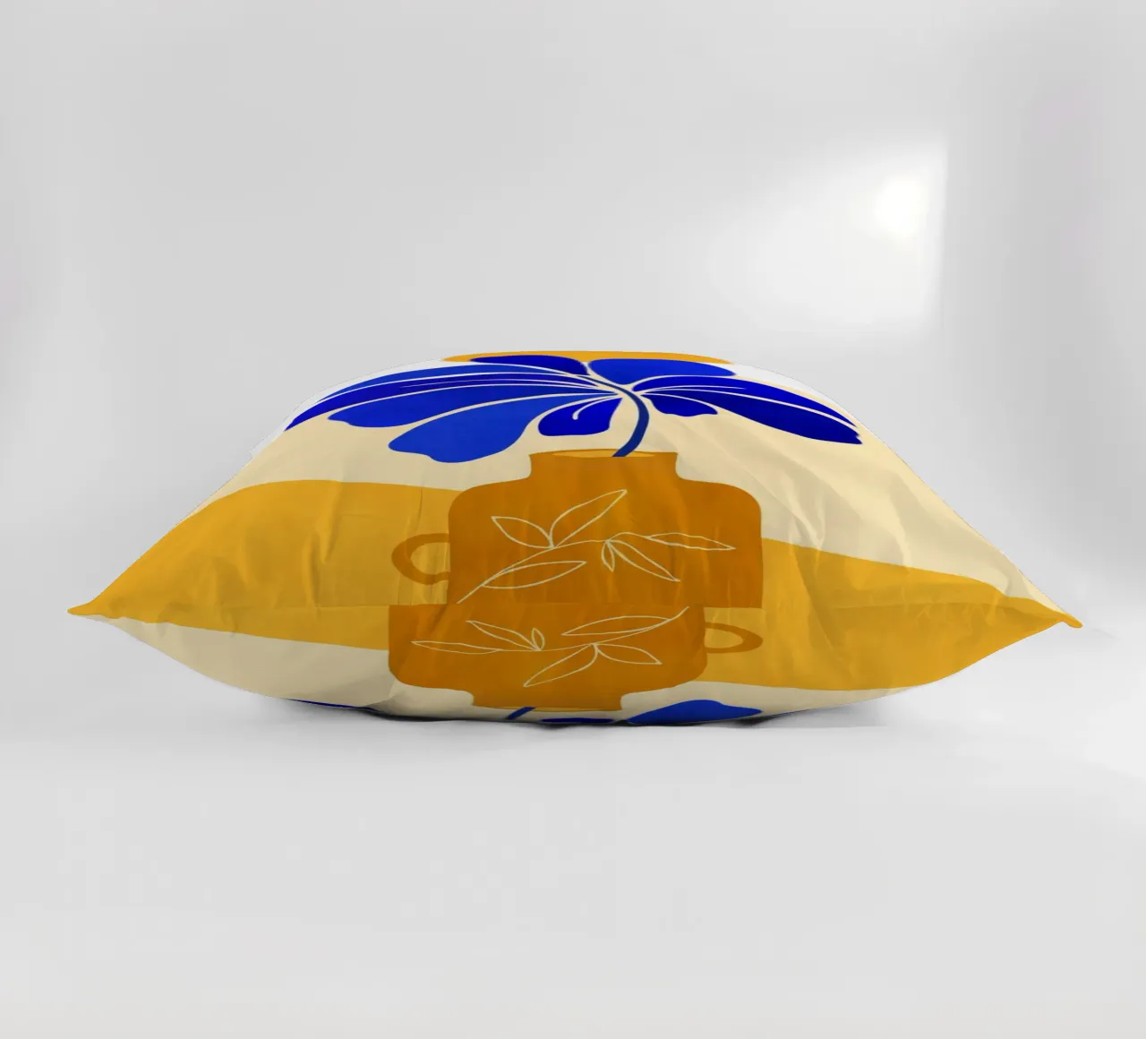 Kristian Gallagher - Foglia alta blu cuscino da The Artcircle