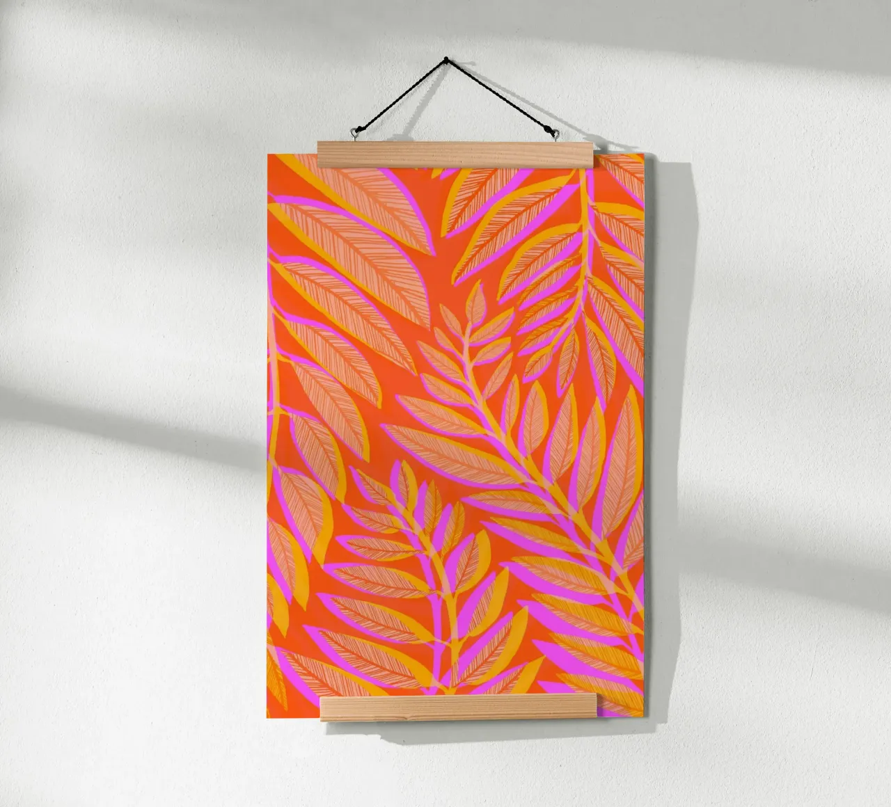 Kristian Gallagher - Rosa dei tropici caldi poster con telaio in legno da The Artcircle