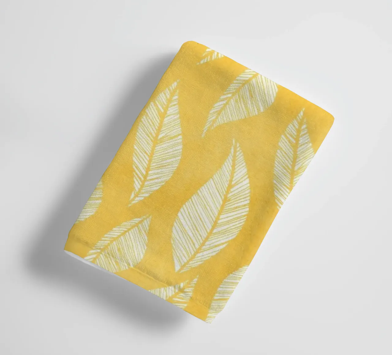Kristian Gallagher - Feuille imprimée jaune serviette de bain de The Artcircle