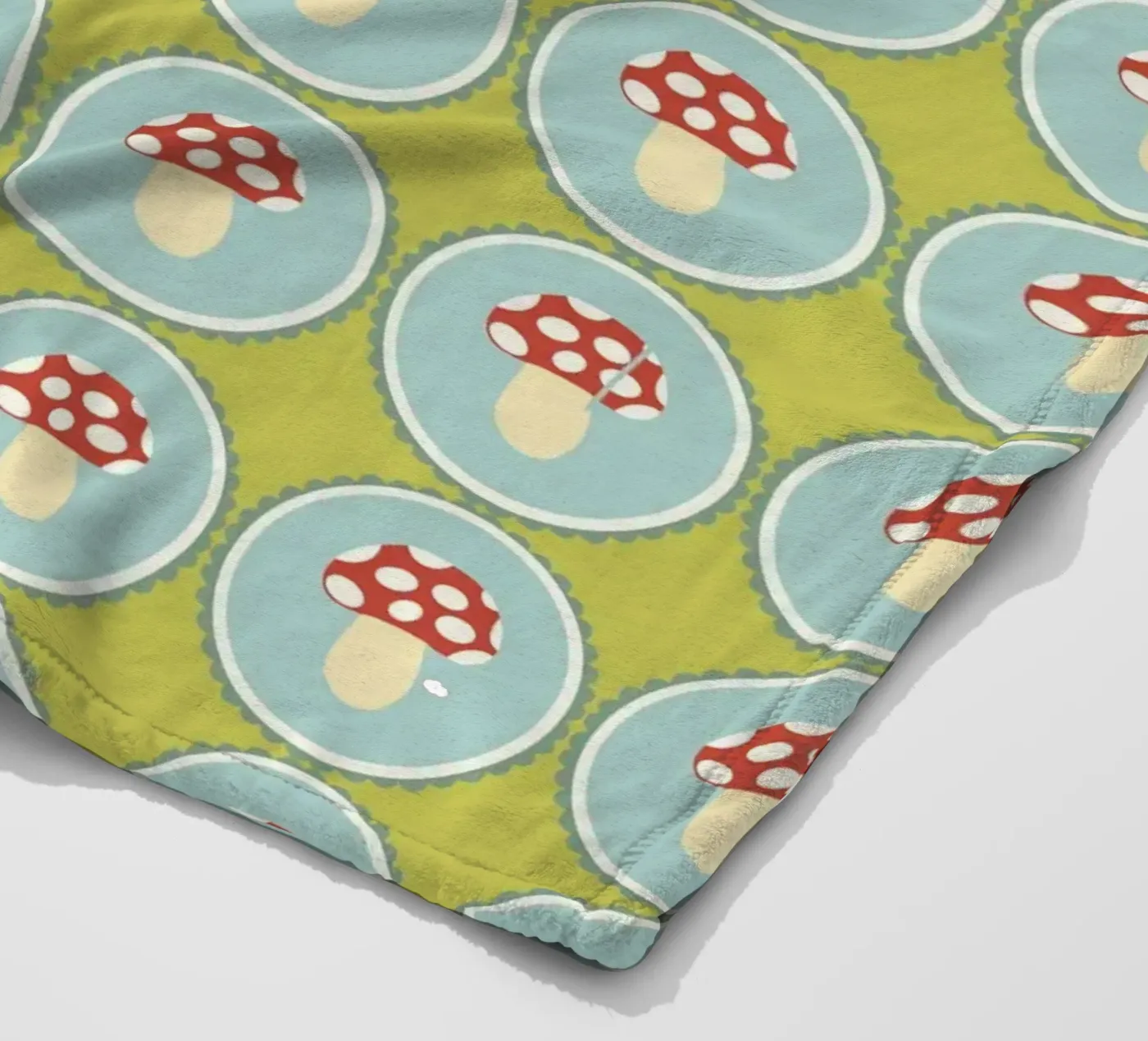 Happy toadstool Fleecedecke von Miris bunte Modewelt