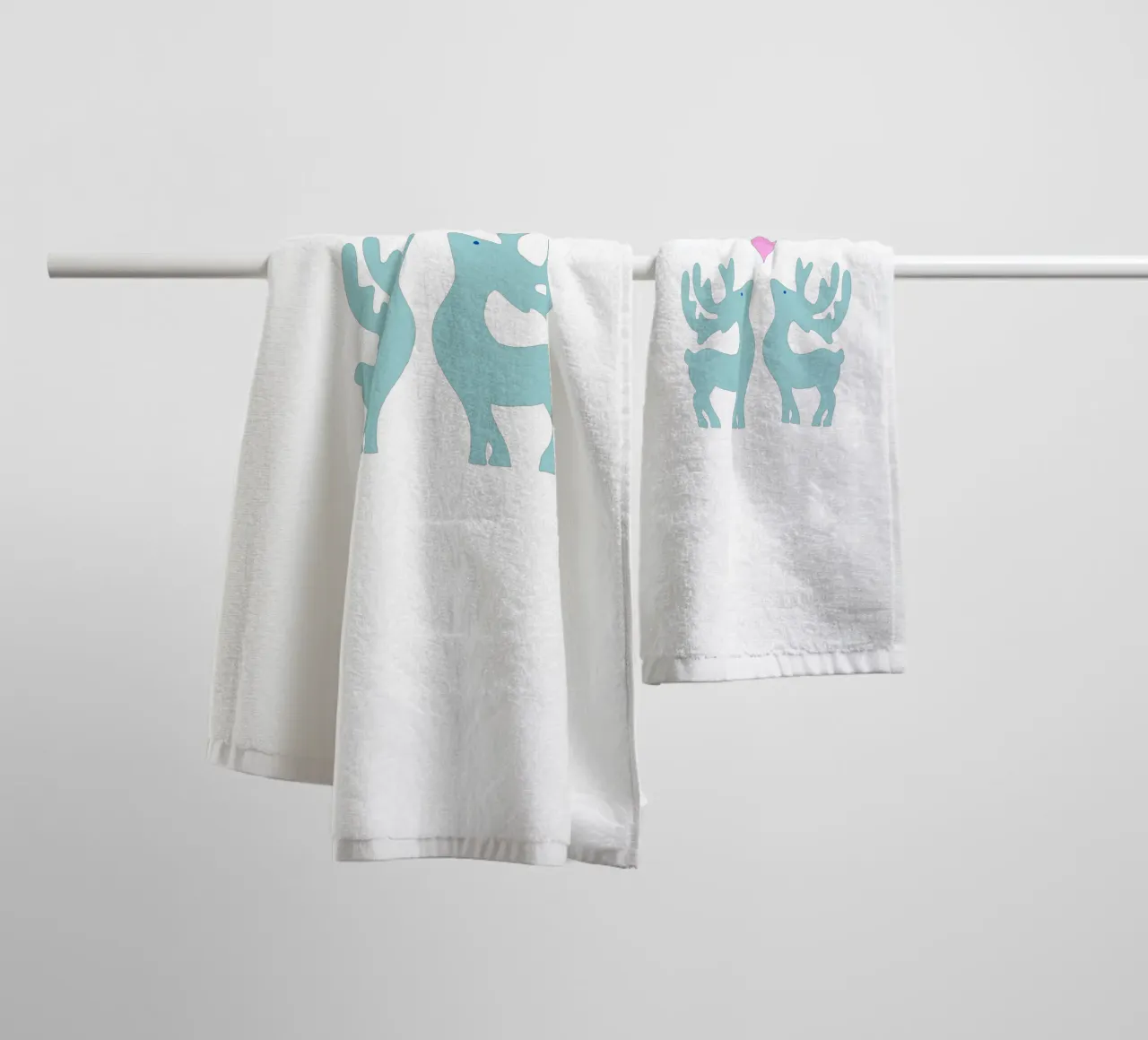 HirschRomanze towel by Miris bunte Modewelt