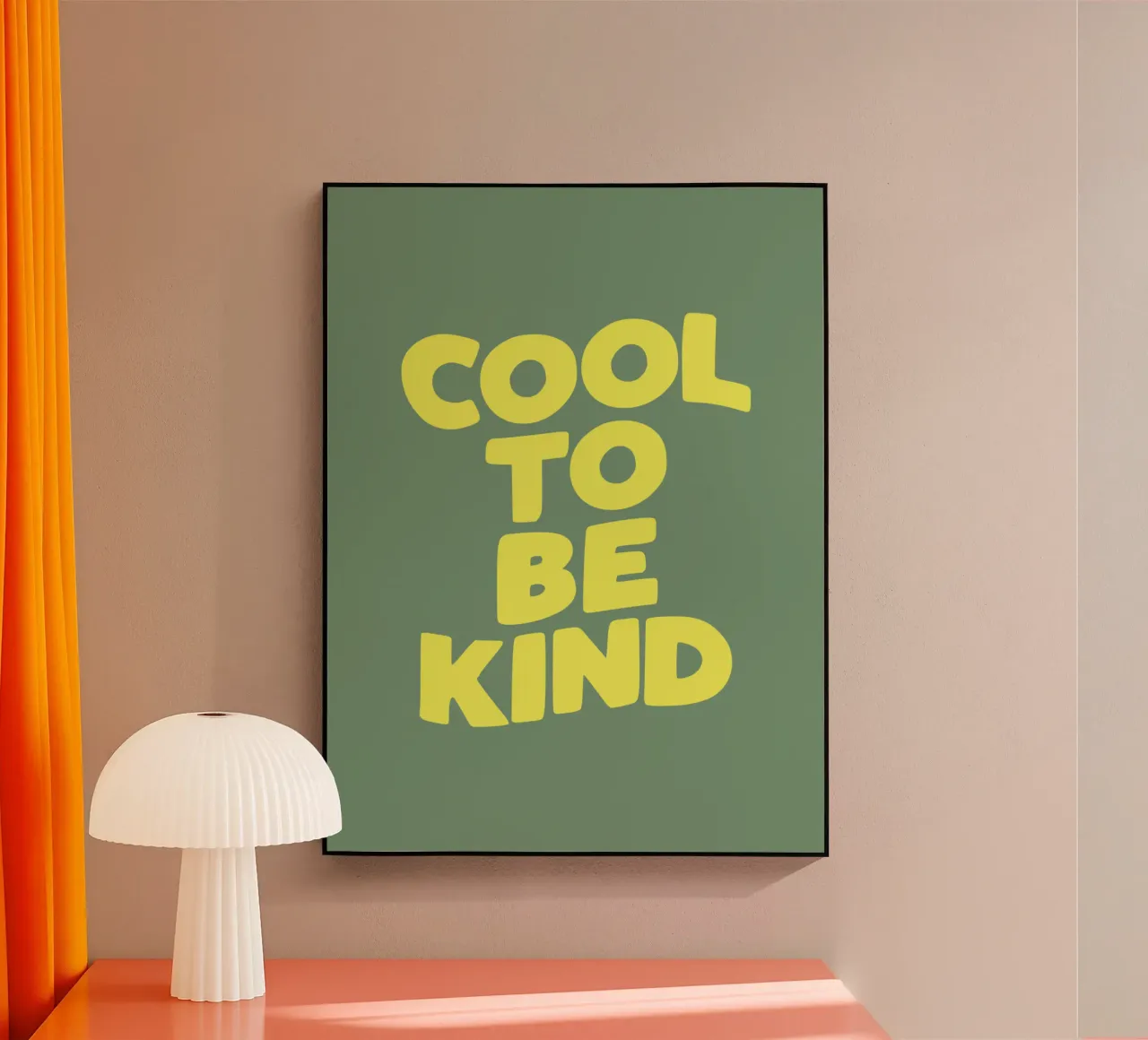 Cool to Be Kind Typografie Design in verde e giallo plexiglass da THE MOTIVATED TYPE