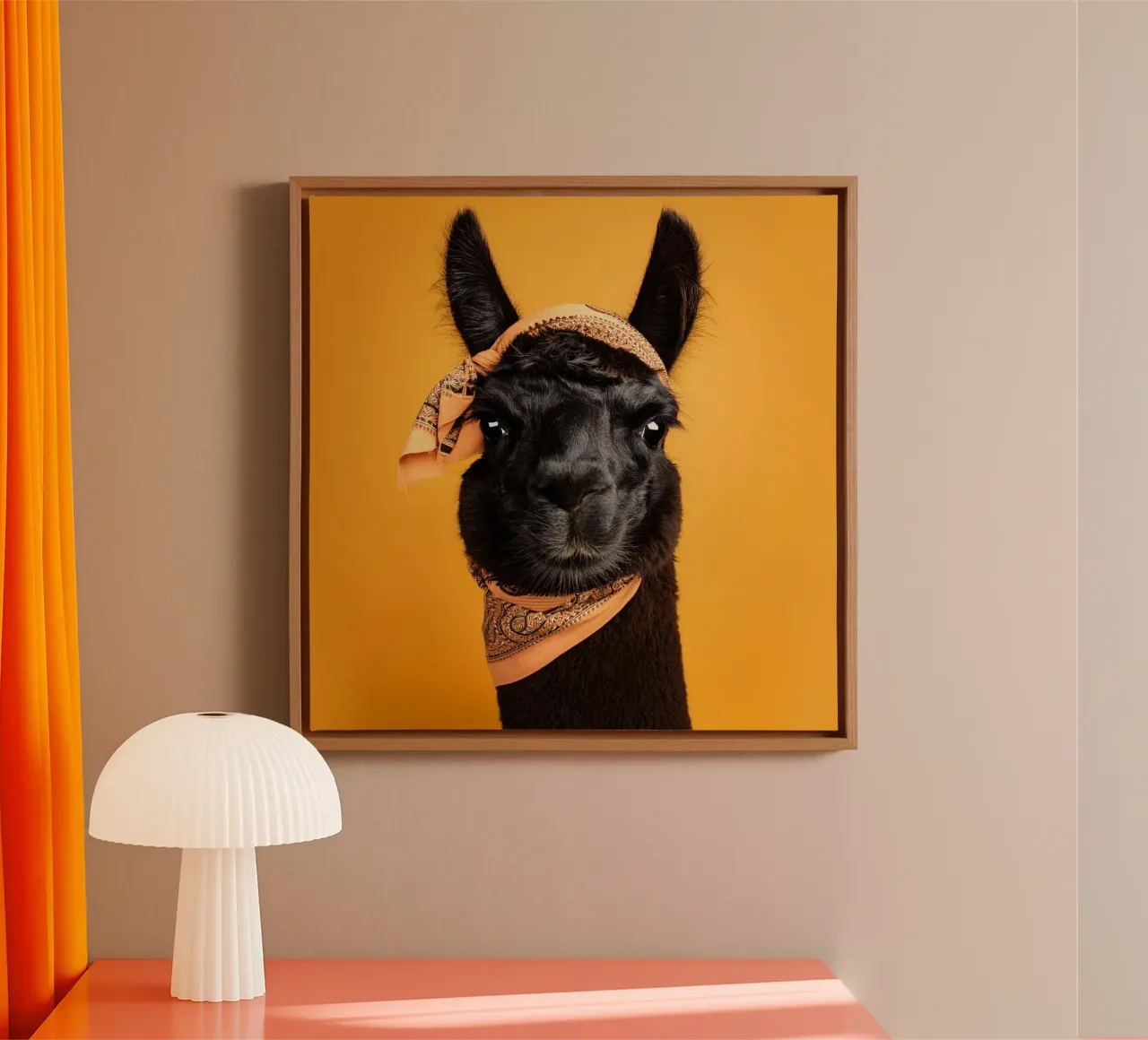 Lama noir stylé avec bandana sur fond jaune vif toile avec Caisse américaine de FlexiDesignsByK